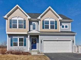 984 Sunburst Ln, Gilberts, IL 60136