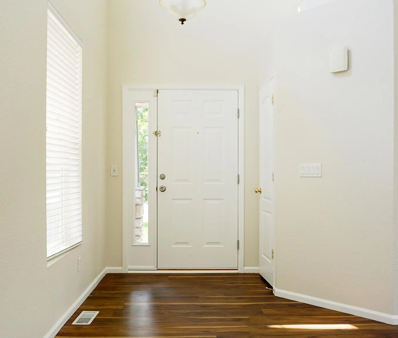 12412 Clermont St — Photo 2