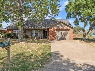 239 Seacraft Dr, Gun Barrel City, TX 75156