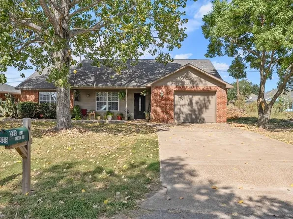 239 Seacraft Dr, Gun Barrel City, TX 75156