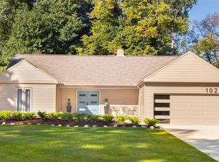 1028 Whittlesay Ln, Rocky River, OH 44116