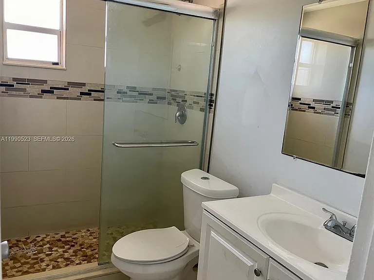 1787 SW 7th St #7 — Photo 11