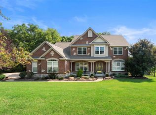 978 Sheffield Forest Ct, Ballwin, MO 63021