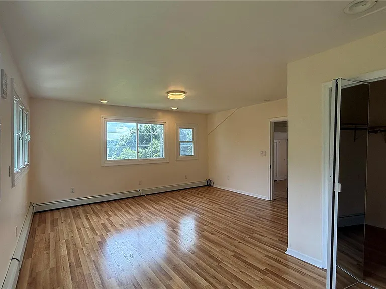 26 Lattintown Rd — Photo 18