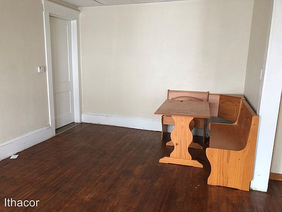 3rd image of 7 Church St APT 8