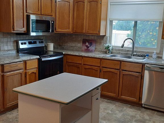 New stove and microwave. Fridge and dishwasher are newer.