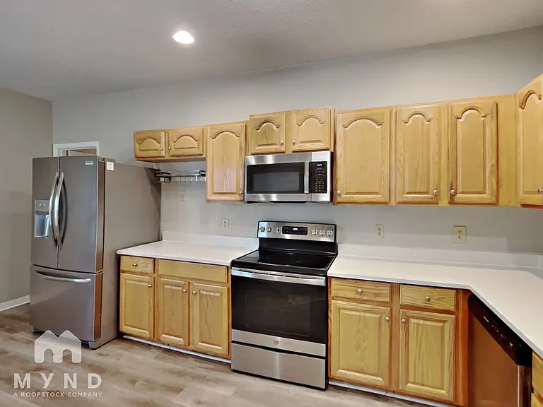 6041 Spring Creek Ct — Photo 11