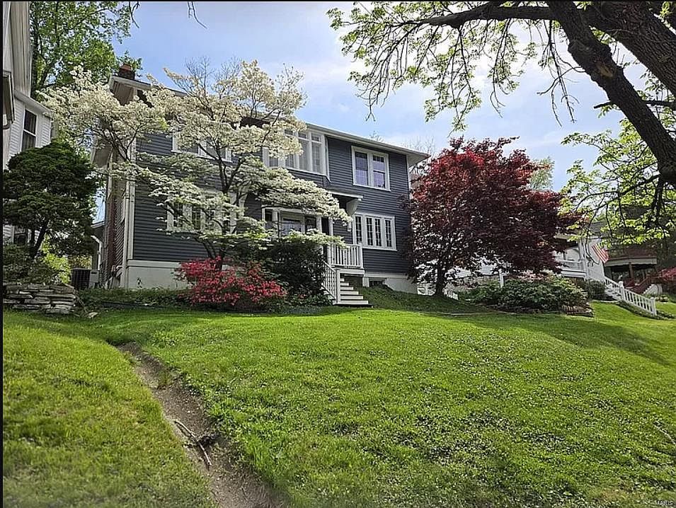 1st image of 6154 Simpson Ave