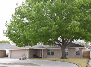 512 Mission Arch Dr, Roswell, NM 88201