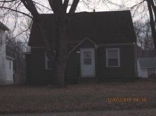 687 2nd Ave SW, Wells, MN 56097