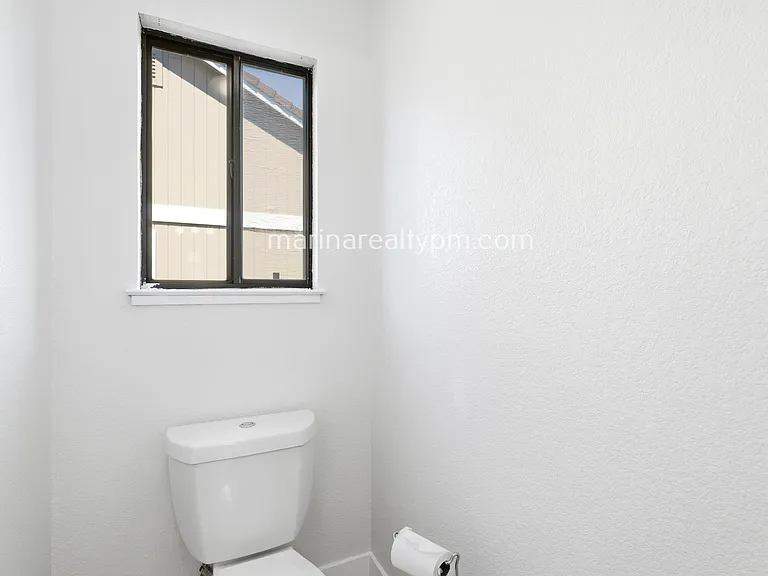 208 Buttercup Cir — Photo 26