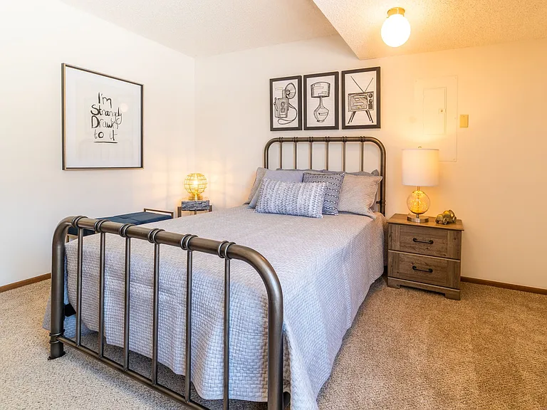 Auburn Townhomes — Photo 30