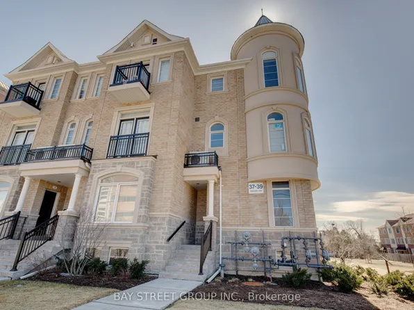 37 Drewry Ave #3, Toronto, ON M2M 0B4