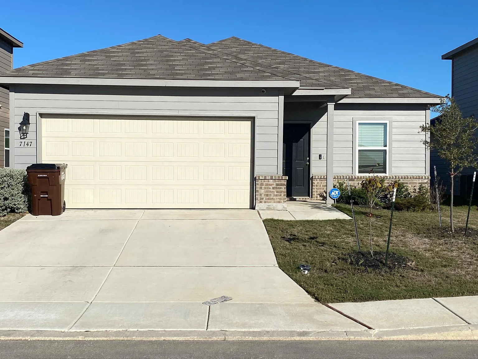 3 bed, 1560 sqft, $1,675 — Photo 1
