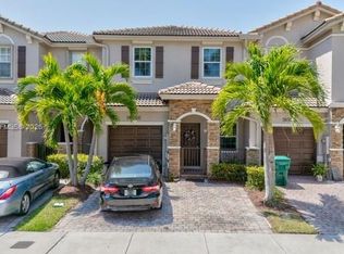 9346 SW 221st St, Cutler Bay, FL 33190
