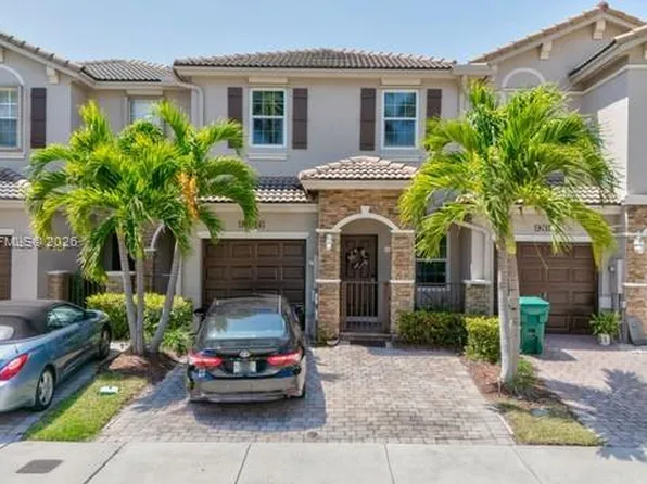 9346 SW 221st St, Cutler Bay, FL 33190
