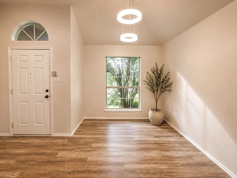 1759 Oneal St — Photo 3