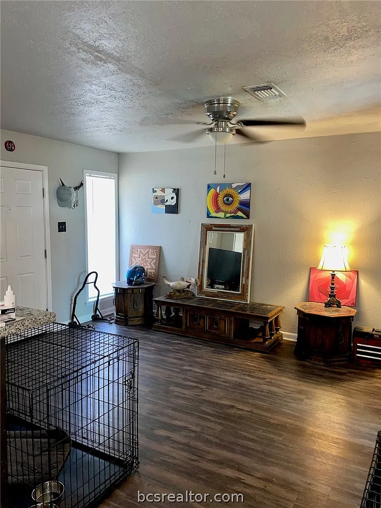 1 bed, 800 sqft, $975 — Photo 3