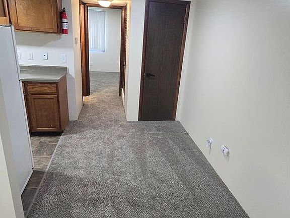 4th image of 1900 E St #9