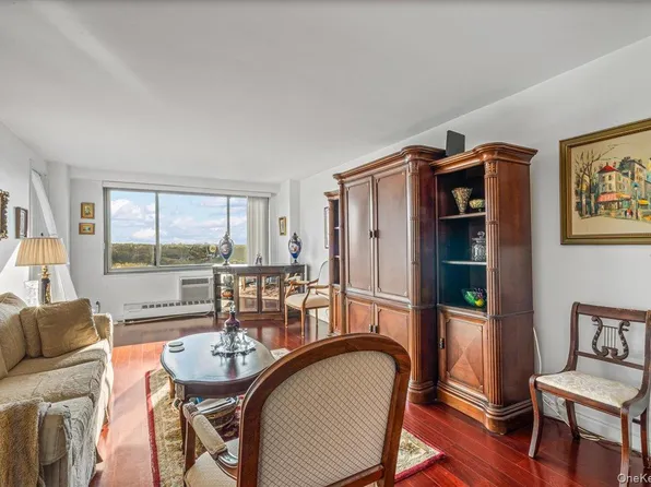 220-55 46th Avenue #16K, Bayside, NY 11361