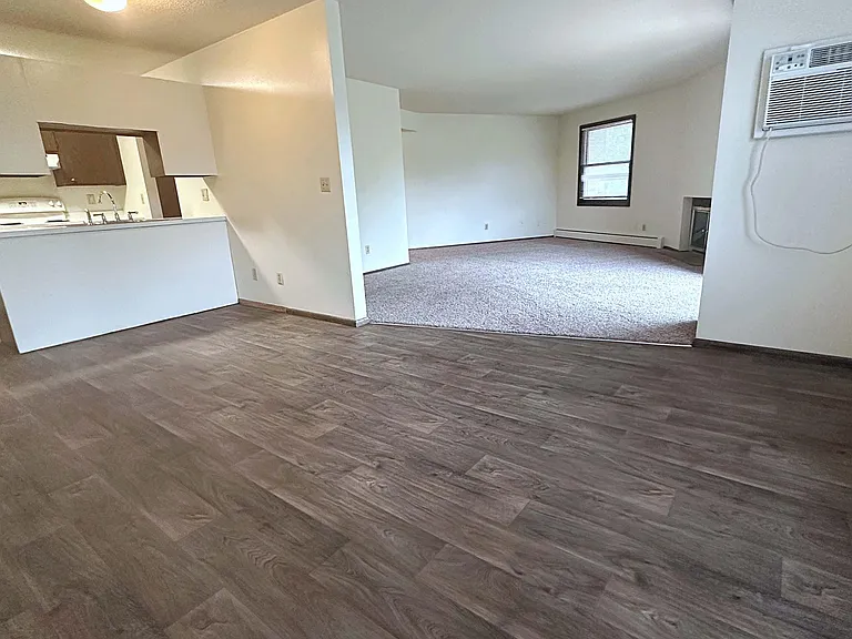 Southgate Apartments — Photo 63
