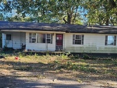140 W Walnut St, Biggers, AR, 72413
