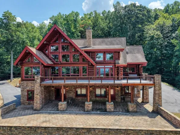 310 Hickory Frk, Blairsville, GA 30512