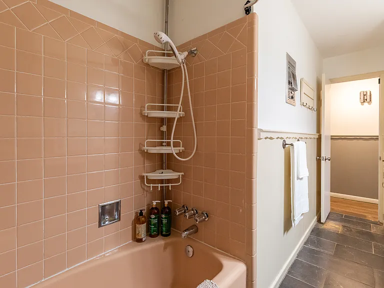 2132 Sylvan Dr — Photo 20