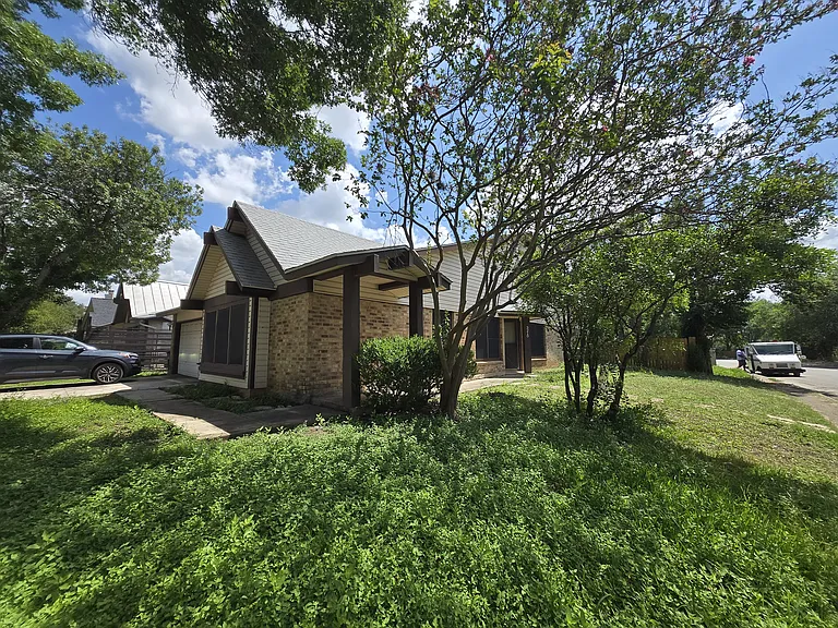 3210 Coral Grove Dr — Photo 30