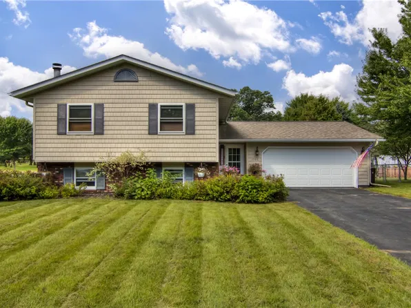 1702 Ruby Lane, Eau Claire, WI 54703