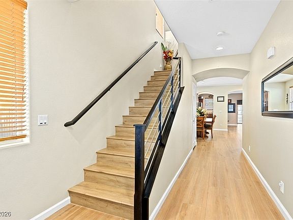 3rd image of 5356 Mountain Garland Ln