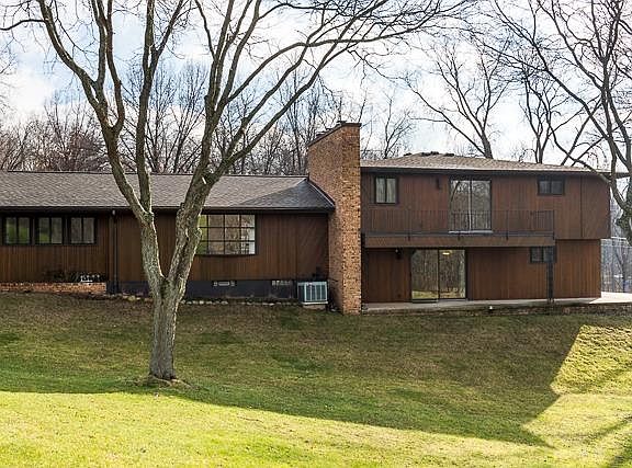 4th image of 4215 Crestline Dr