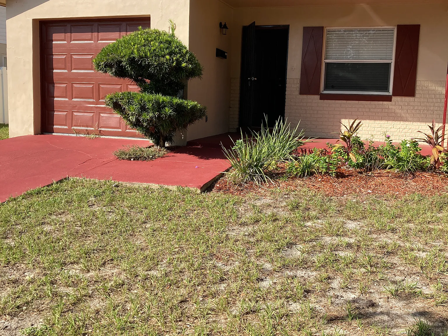 3 bed, 1116 sqft, $2,300 — Photo 1