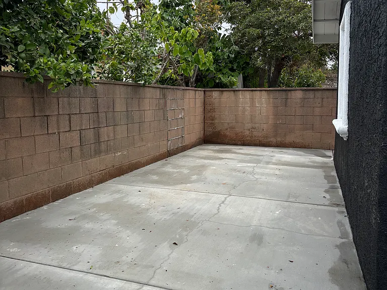 W Dollie St — Photo 9
