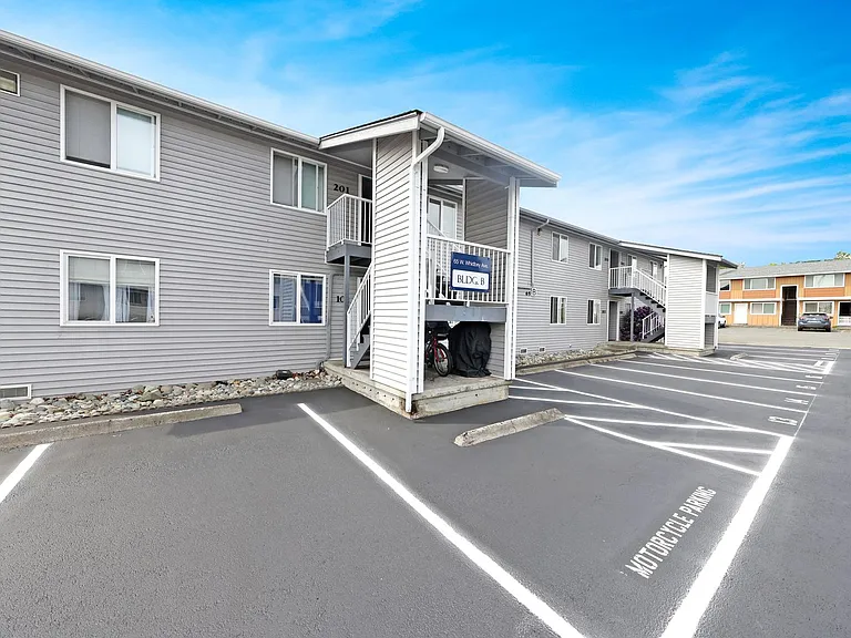 101 S Oak Harbor St #B102 — Photo 17