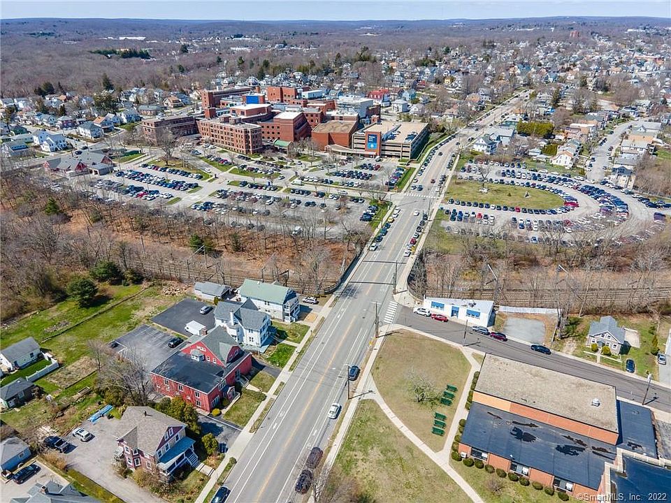 425 Montauk Ave New London CT Zillow