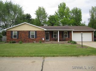 301 Harvest Ln, Swansea, IL