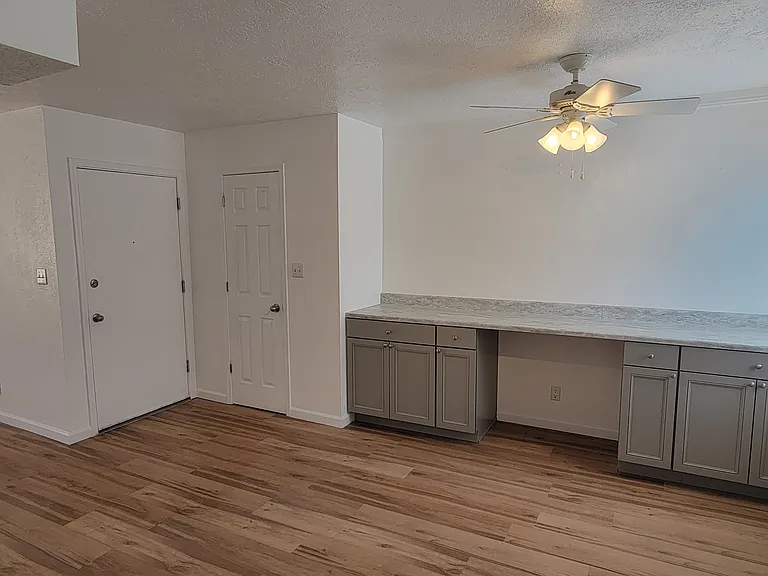 2524 Chelwood Park Blvd NE #C — Photo 30