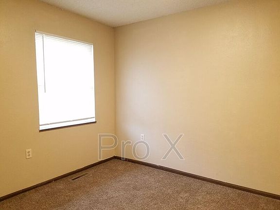 5th image of 3000 N Joplin St APT 37