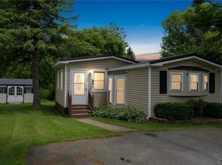 5969 Middle Rd, Munnsville, NY 13409
