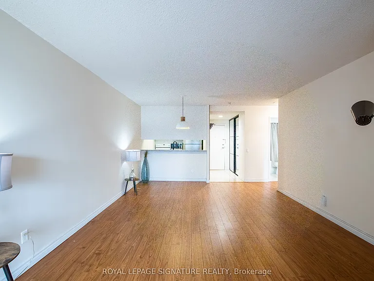 7 Bishop Ave #1604 — Photo 9