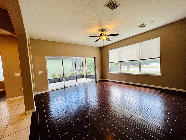 365 James Cir — Photo 6