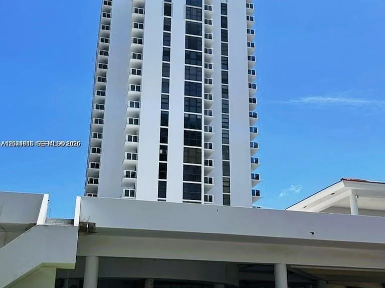 20515 E Country Club Dr #142 — Photo 1