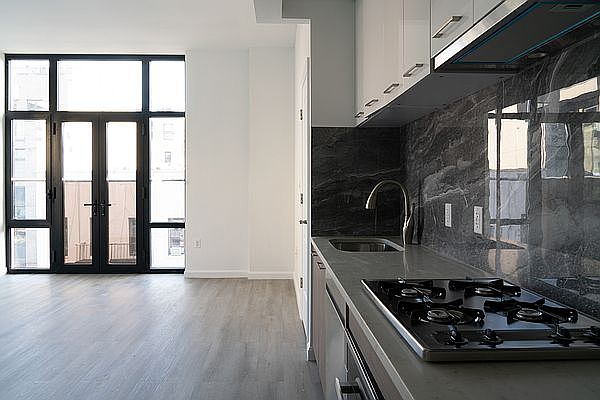 1st image of 111 Mulberry St APT 2B