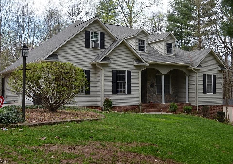1st image of 157 Eastridge Ln