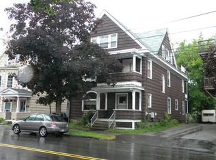 158 College St, Lewiston, ME 04240