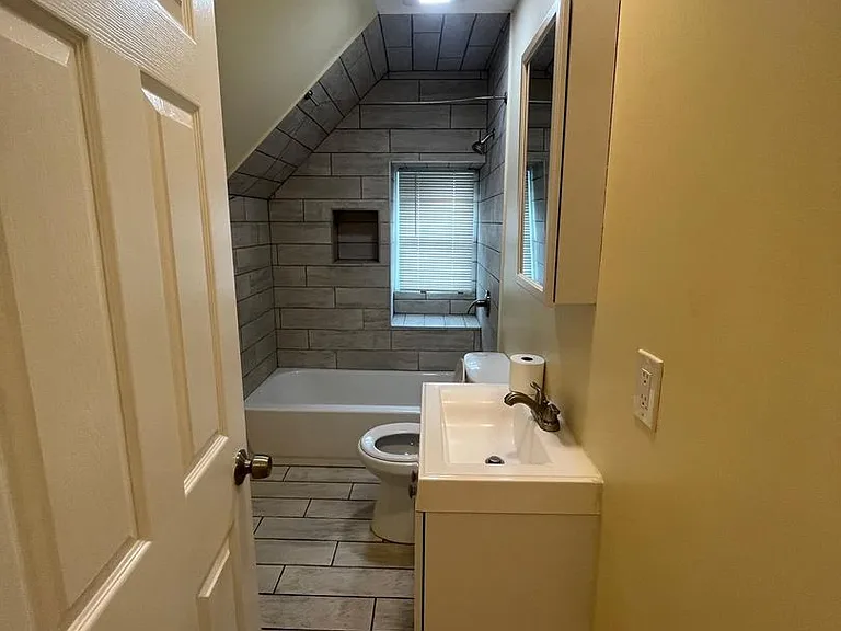117 Maple St — Photo 15