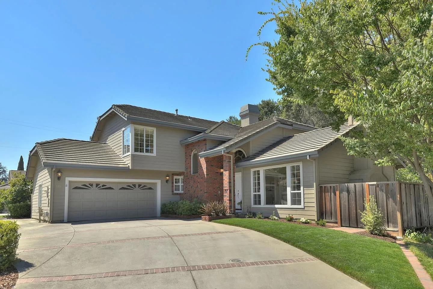 10475 San Fernando Ave photo 1