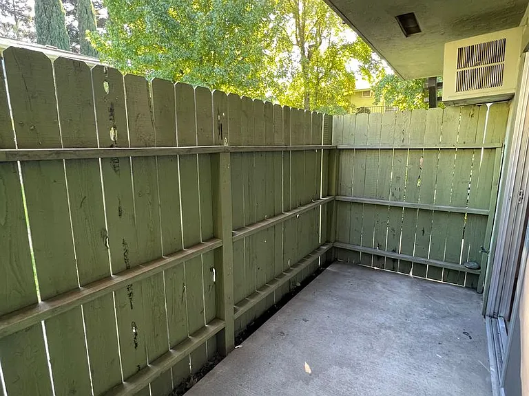 2440 Cochran Rd — Photo 19
