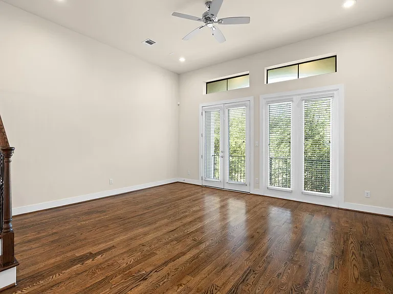 1212 W Dallas St — Photo 14
